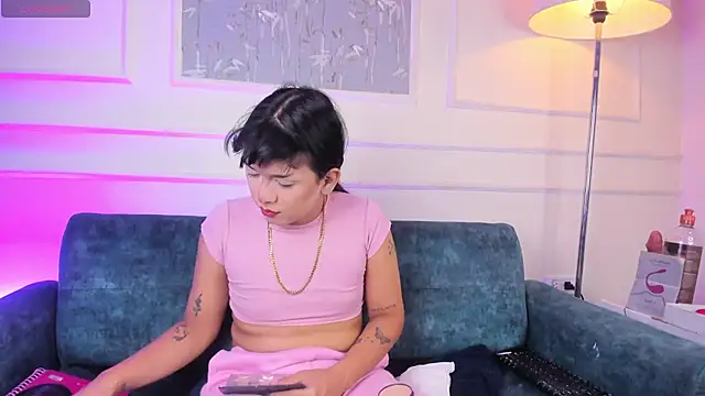 yossi peach cute online show from June 2026 05:00:01 PM