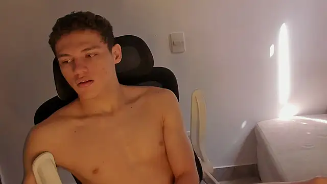 laurent nova online show from February 2026 06:52:01 PM