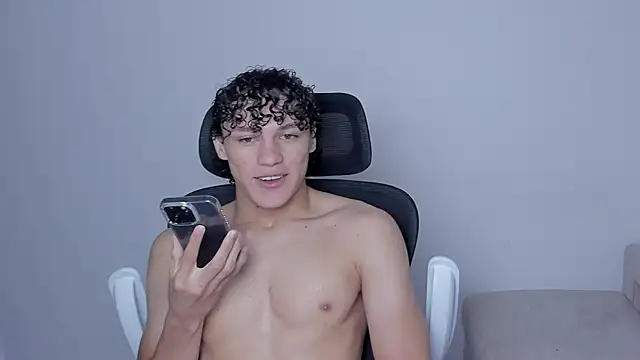 laurent nova online show from November 2025 05:57:01 PM