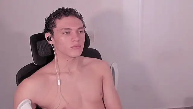 laurent nova online show from April 2026 12:35:02 PM