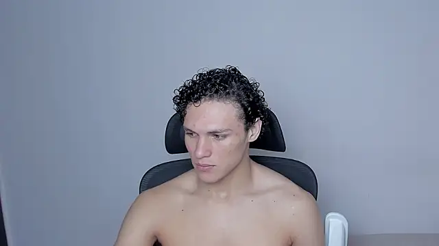 laurent nova online show from November 2025 01:09:01 AM