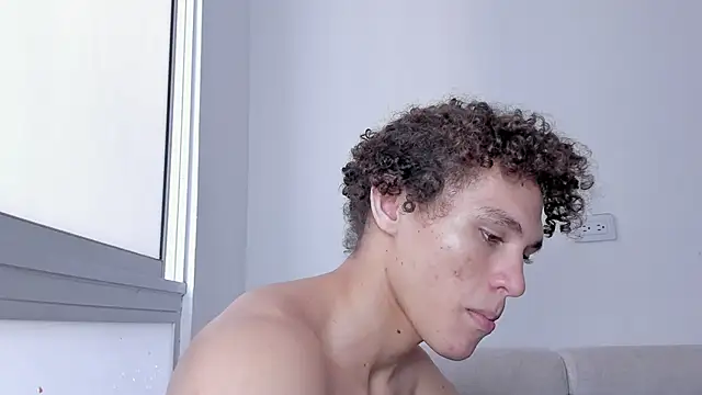 laurent nova online show from February 2025 06:54:02 PM