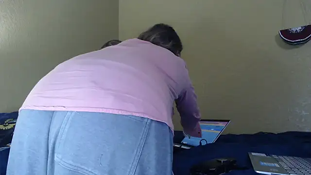 Snapshot of Babz0ntheR0x chatting on January 2025 03:27:02 AM Babz0ntheR0x online show from January 2025 03:27:02 AM