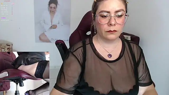 Snapshot of zehra_sanem chatting on January 2025 11:02:02 PM zehra sanem online show from January 2025 11:02:02 PM