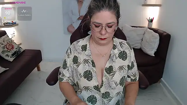 Snapshot of zehra_sanem chatting on July 2026 09:54:02 AM zehra sanem online show from July 2026 09:54:02 AM