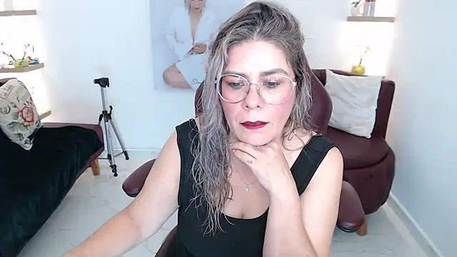 Snapshot of zehra_sanem chatting on July 2026 08:59:01 PM zehra sanem online show from July 2026 08:59:01 PM