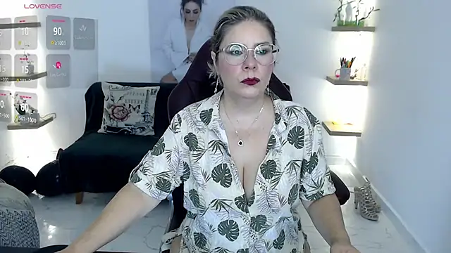 Snapshot of zehra_sanem chatting on May 2026 03:19:01 PM zehra sanem online show from May 2026 03:19:01 PM