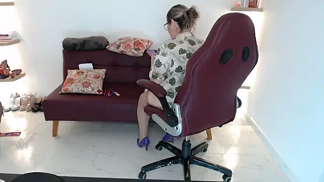 zehra sanem online show from March 2026 11:43:01 PM