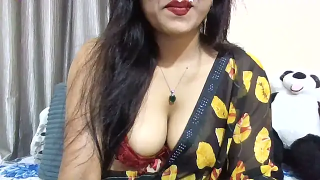 Queenhimanshi online show from May 2026 07:17:01 AM