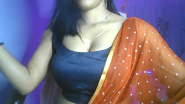 Queenhimanshi online show from February 2025 05:07:02 PM