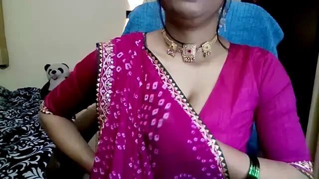 Queenhimanshi online show from February 2026 12:29:02 AM