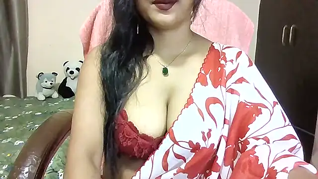 Snapshot of Queenhimanshi chatting on July 2026 08:05:02 PM Queenhimanshi online show from July 2026 08:05:02 PM