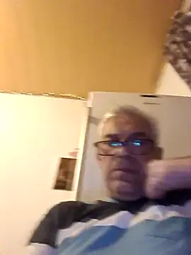 Picolo4111 online show from October 2025 04:41:02 PM
