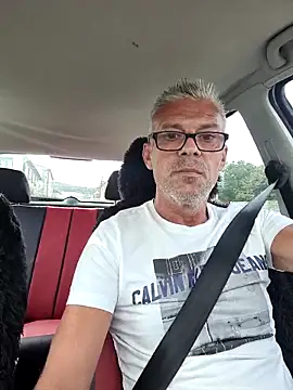 Picolo4111 online show from September 2025 06:46:01 AM