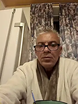 Picolo4111 online show from October 2025 03:41:01 AM
