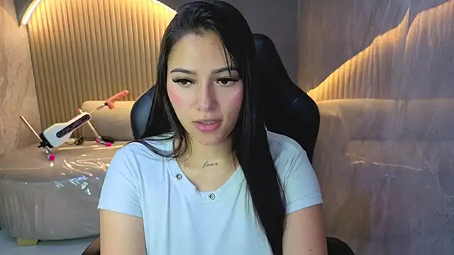 Dakotha v  online show from June 2026 08:14:01 PM