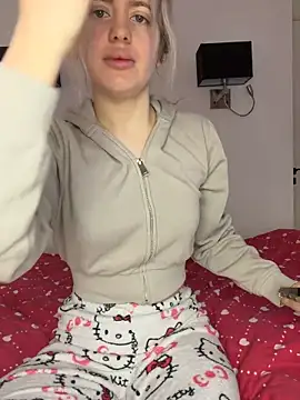 Holly-Glamour online show from April 2026 08:56:01 PM