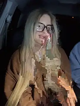 Holly-Glamour online show from April 2026 12:57:02 AM