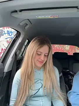 Holly-Glamour online show from April 2026 09:03:02 AM