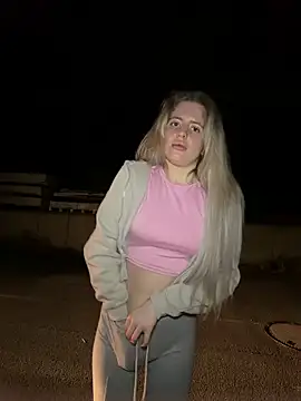 Holly-Glamour online show from July 2026 12:33:01 AM