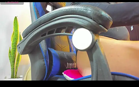 jessicaJonss online show from February 2026 09:25:02 PM