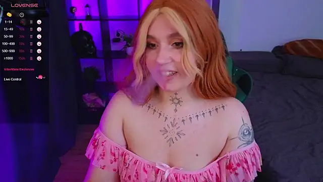 Snapshot of The_Full_Red_Moon chatting on February 2025 02:48:02 PM The Full Red Moon online show from February 2025 02:48:02 PM