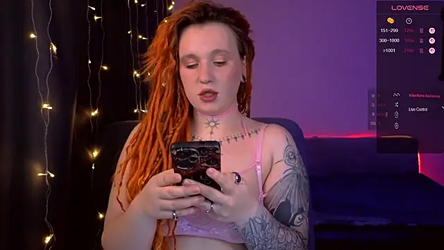 The Full Red Moon online show from February 2026 03:07:01 AM