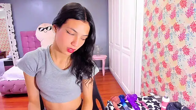 Snapshot of Iris_Stone_ chatting on March 2025 04:30:02 PM Iris Stone online show from March 2025 04:30:02 PM