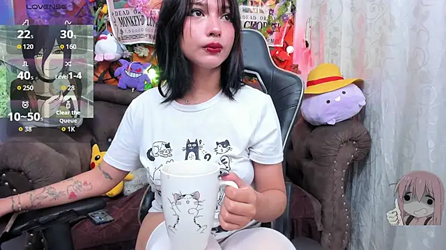 Snapshot of ravenn_20 chatting on July 2026 11:32:01 AM ravenn 20 online show from July 2026 11:32:01 AM
