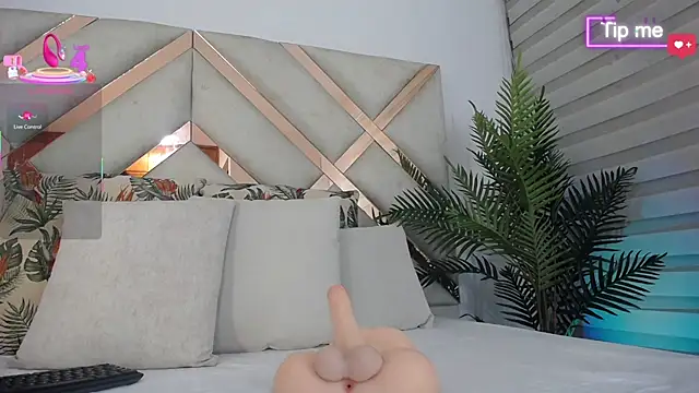 katy ruiz online show from October 2025 04:05:02 AM