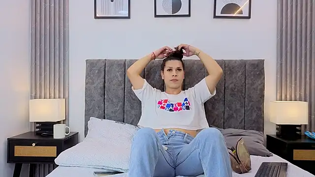 Luciana Ortiz1 online show from December 2025 05:07:01 AM