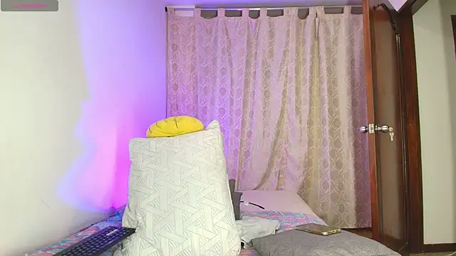 Luciana Ortiz1 online show from April 2026 01:40:01 AM