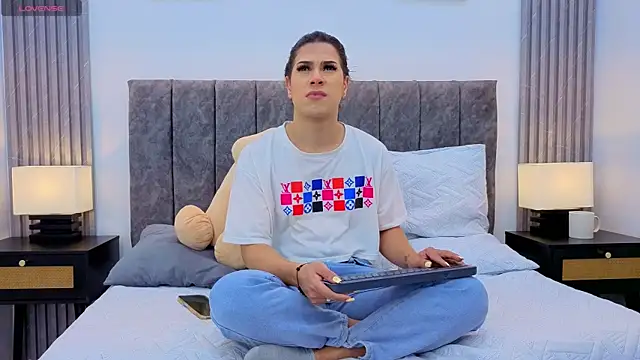 Luciana Ortiz1 online show from November 2025 01:59:02 PM