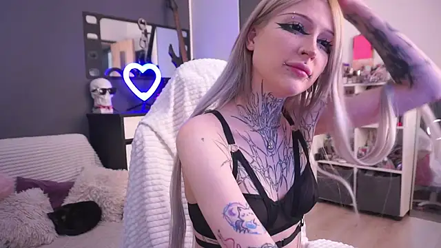 fraulein mooon online show from June 2026 09:19:01 PM