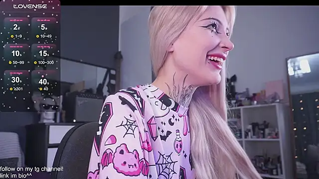 Snapshot of fraulein_mooon chatting on September 2025 08:48:01 PM fraulein mooon online show from September 2025 08:48:01 PM