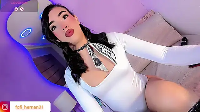 Snapshot of Sofi_hdz chatting on May 2026 08:53:02 PM Sofi hdz online show from May 2026 08:53:02 PM