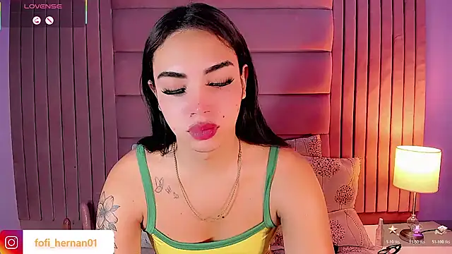 Snapshot of Sofi_hdz chatting on July 2026 09:10:01 PM Sofi hdz online show from July 2026 09:10:01 PM