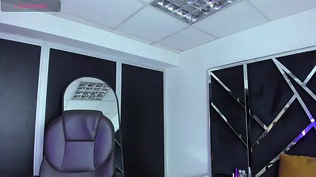 Ivanna18 x online show from September 2025 03:43:01 AM