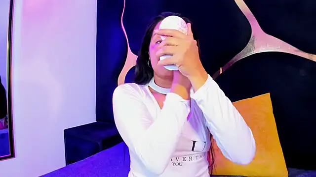 Ivanna18 x online show from October 2025 03:51:02 AM