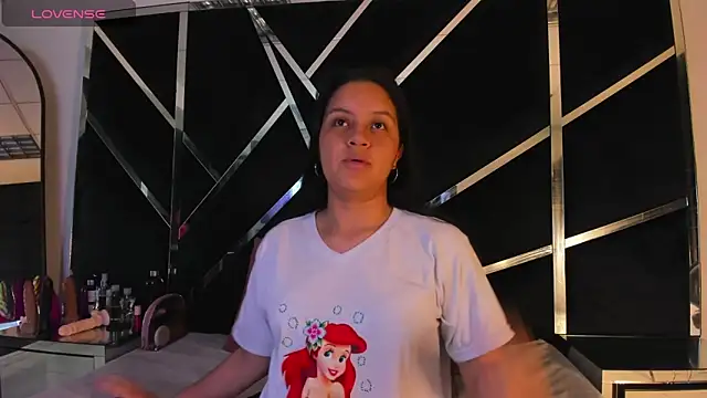 Ivanna18 x online show from October 2025 03:40:02 AM