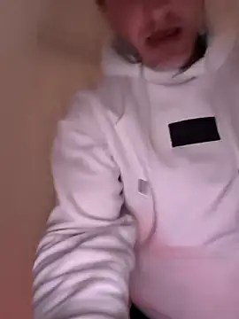 AttractiveSilk5 online show from April 2026 09:49:01 PM