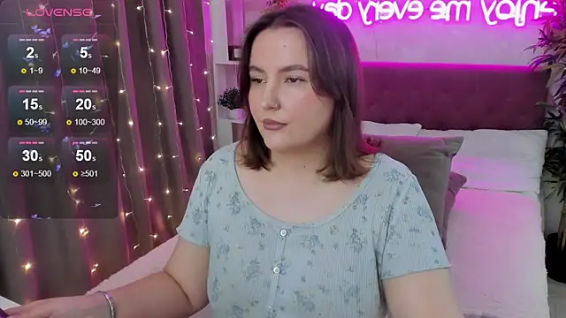 FeralPeach online show from November 2025 05:11:02 AM