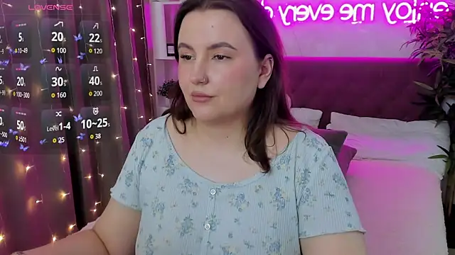 FeralPeach online show from April 2026 08:04:02 AM