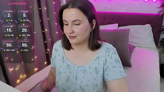 FeralPeach online show from November 2025 05:07:01 AM