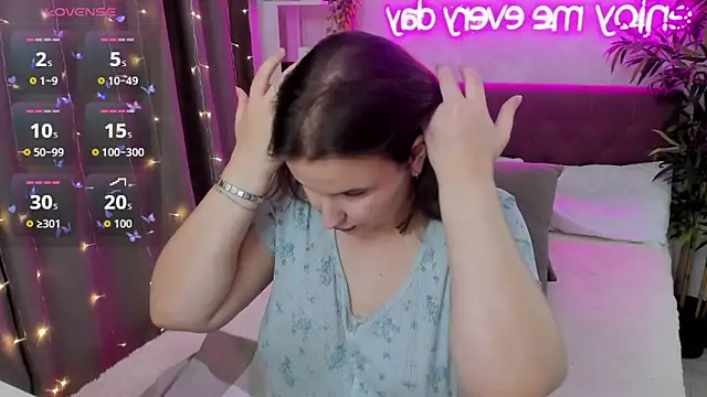 FeralPeach online show from November 2025 06:41:01 AM