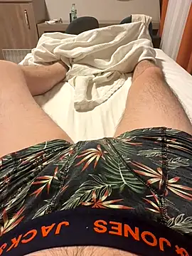 Snapshot of youngermansas chatting on September 2025 12:28:02 AM youngermansas online show from September 2025 12:28:02 AM