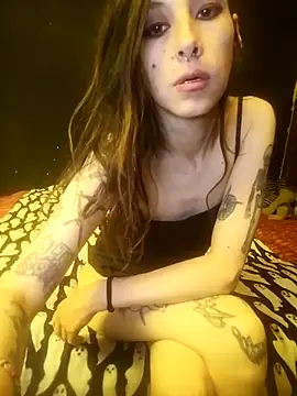 Snapshot of HerMagickTouch chatting on October 2025 06:19:01 PM HerMagickTouch online show from October 2025 06:19:01 PM