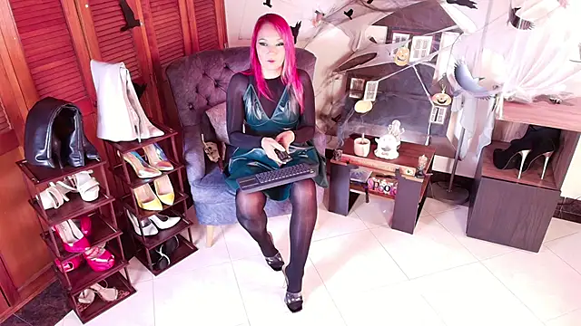 missmabelle online show from October 2025 05:42:02 PM