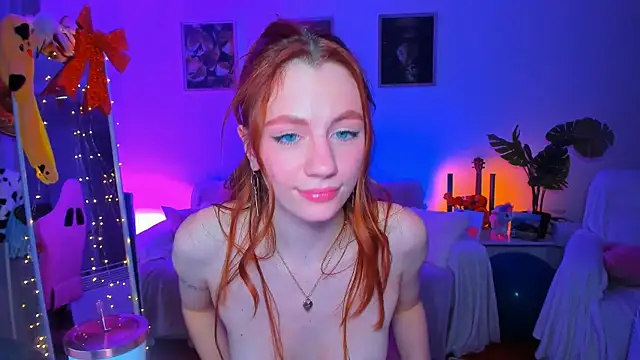 Alyssa Smitt online show from February 2025 02:30:01 AM