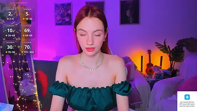 Alyssa Smitt online show from September 2025 11:59:01 PM